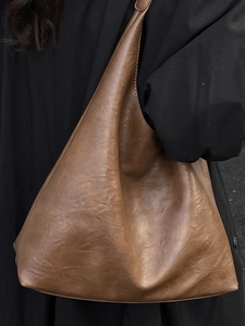 Retro brown large capacity hobo bag in soft leather texture for women's autumn style