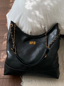 Damen Vintage Gesteppte Hobo Schultertasche Große Kapazität PU Leder Wildleder Patchwork Tote Bag Kette Riemen Casual Tasche