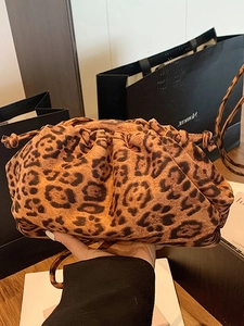 Borsa Pouch da Donna alla Moda con Stampa Leopardata in Camoscio Borsa a Spalla con Pieghe di Tendenza Borsa a Tracolla Morbida Clutch con Pieghe per Uso Quotidiano