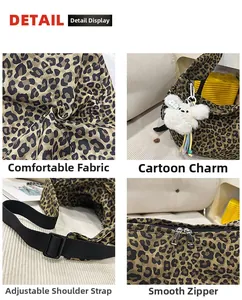 Détails du sac en toile léopard avec bandoulière réglable et breloque lapin en peluche