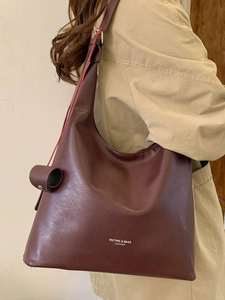 Grand sac cabas vintage bordeaux pour femme avec lettrage de marque minimaliste en cuir