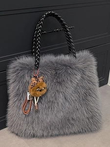 Women's Faux Fur Tote Bag Large Capacity Plush Shoulder Bag With Braided Handle Autumn Winter Fuzzy Handbag For Ladies
