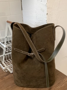 Urban Minimalist PU Leather Bucket Bag For Women Vintage Stitching Large Capacity Shoulder Bag Casual Commuting Handbag