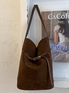 Retro dark brown suede tote bag with decorative buckle and large capacity for commuting
