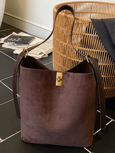 Women Suede Shoulder Bucket Bag Urban Minimalist Large Capacity Tote Bag With Metal Lock Commuter Fashion Solid Color Handbag
