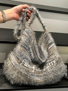 Borsa Tote in Peluche da Donna Grande Colore Misto Borsa a Tracolla Soffice Con Ricamo di Lettere Borsa Hobo alla Moda