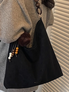 Sac cabas vintage en daim noir avec perles en bois et breloque pour femmes