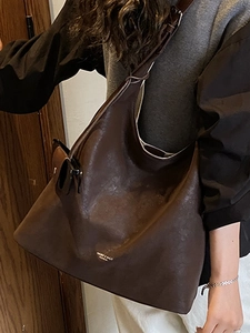 Retro large-capacity brown leather tote bag with shoulder strap for women fashion