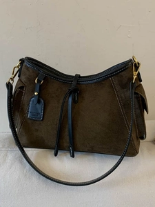 Damen Retro PU Umhängetasche Wildleder Textur Minimalistische Unterarmtasche Mit Kontrastnähten Pendler Handtasche