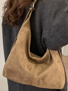 Borsa tote in pelle smerigliata marrone ad alta capacità per stile casual autunno inverno