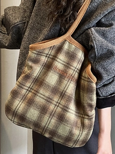 Retro plaid wool tote bag with green and brown checkered pattern and handle embroidery