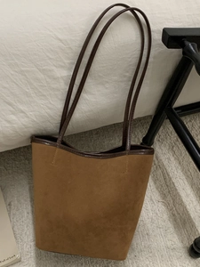 Minimalist large capacity brown suede bucket tote bag for women with leather handles