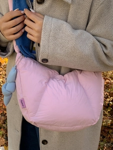 Borsa a tracolla trapuntata rosa da donna, borsa a spalla invernale leggera stile hobo