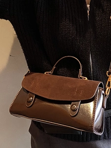 Borsa a mano vintage minimalista in pelle marrone scuro e camoscio con manico