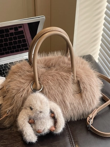 Grand Sac à Main en Peluche d'Hiver pour Femmes Avec Pendentif Lapin Mignon Sac à Bandoulière en Fausse Fourrure Mode