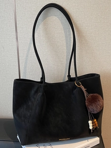 Retro PU Leather Tote Bag For Women Vintage Matte Shoulder Bag With Plush Ball Charm Large Capacity Casual Commuter Handbag