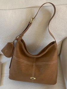 Retro brown oversized Hobo tote bag in soft leather with white contrast stitching