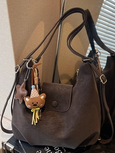 Vintage PU Leder Tragetasche Mit Großer Kapazität Für Damen Retro Hobo Schultertasche Mit Süßem Bär Anhänger Mode Tasche