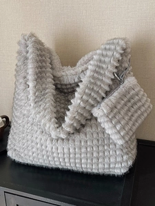 Women Urban Simple PU Plush Tote Bag Large Capacity Waffle Grid Shoulder Bag With Small Pouch Handbag Autumn Winter Casual