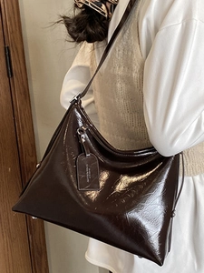 2025 large brown leather tote bag with oily finish for women's winter commute