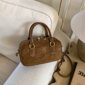 Retro PU Leather Bowling Bag For Women British Style Small Square Handbag Crossbody Bag With Plush Pendant Chic Tote Bag