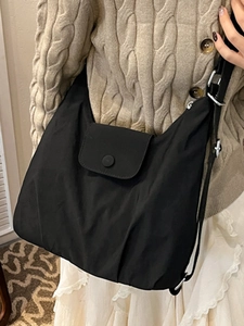 Minimalist black large capacity crossbody hobo bag for women with adjustable strap