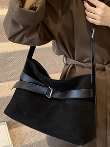 Retro black matte suede tote bag with metal buckle strap for 2025 winter commute