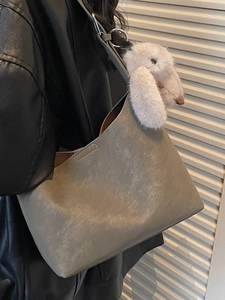 Vintage gray faux leather tote bag with plush rabbit charm and large capacity for women