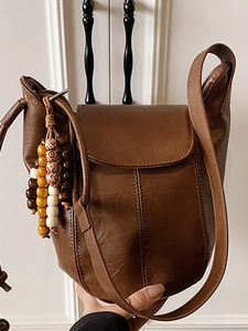 Vintage PU Leder Beuteltasche Für Damen Retro Einfache Schulter Umhängetasche Mit Perlenanhänger Elegante Urban Dame Messenger Handtasche