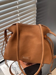 Korean Style Women PU Leather Drawstring Bucket Bag Elegant Stitching Single Shoulder Bag 2025 Winter New Design Daily Casual Handbag