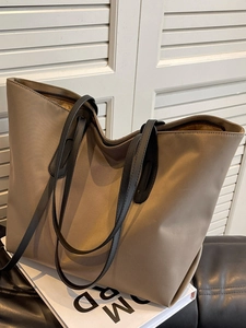 Sac Fourre-Tout Grande Capacité pour Femmes en Tissu Oxford Hiver Nouveau Sac à Épaule Décontracté Sac à Main Commuteur Minimaliste Urbain