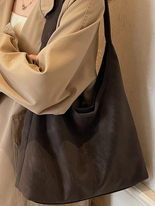 Brown oversized hobo tote bag in matte suede with wide shoulder strap for women