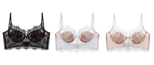 Détail de trois soutiens-gorge longs en dentelle de cils avec boutons avant et bretelles