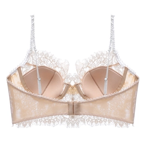 Soutien-gorge élégant en dentelle champagne avec bordure cil et dos nu en forme de U