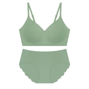 Ensemble soutien-gorge sans coutures ni armatures avec maintien souple vert sauge