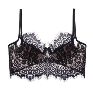 Lace bra for women with underwire and flower pattern in black with double straps