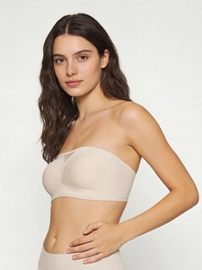 Soutien-gorge bandeau beige sans couture et sans bretelles avec bonnets fins et antiglisse