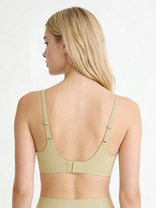 Detail showing the seamless back with deep U-shape design and adjustable straps