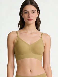 Vue de face du soutien-gorge invisible sans couture avec bretelles fines ambrées