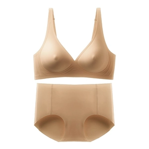 Detail of nude seamless lingerie set with soft jelly support and high-waist briefs