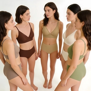 Nahtloses Deep-V-BH-Set ohne Bügel in Erdtönen für einen minimalistischen Look