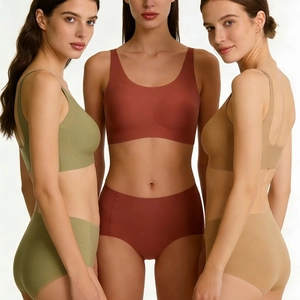 Ensemble de lingerie sans couture avec soutien-gorge en U et culotte taille haute