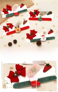 Détails du set de bracelets de Noël avec décorations en peluche Père Noël et renne