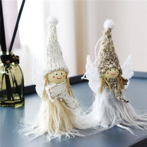 Lot de deux pendentifs anges de Noël en peluche avec bonnet tricoté et fausse fourrure