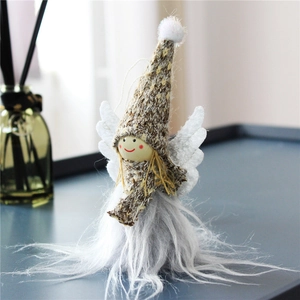 Poupée ange de Noël avec bonnet en tricot et fausse fourrure pour décoration de sapin