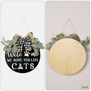 Detailed front and back view of a round wooden welcome sign featuring cat motifs and leaves