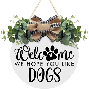 30cm circular wooden welcome sign with eucalyptus leaves and dog-themed text decoration