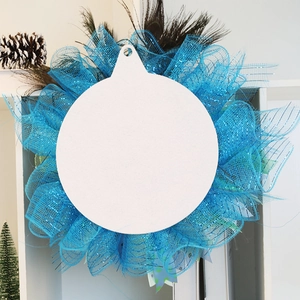 Couronne murale artisanale en tulle bleu avec plumes de paon pour décoration