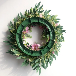 Artificial 45cm rose wreath with green plastic base for wedding and home decoration