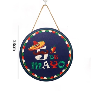 Detail view of a 28cm Cinco de Mayo wall plaque with hanging rope and Mexican festive icons